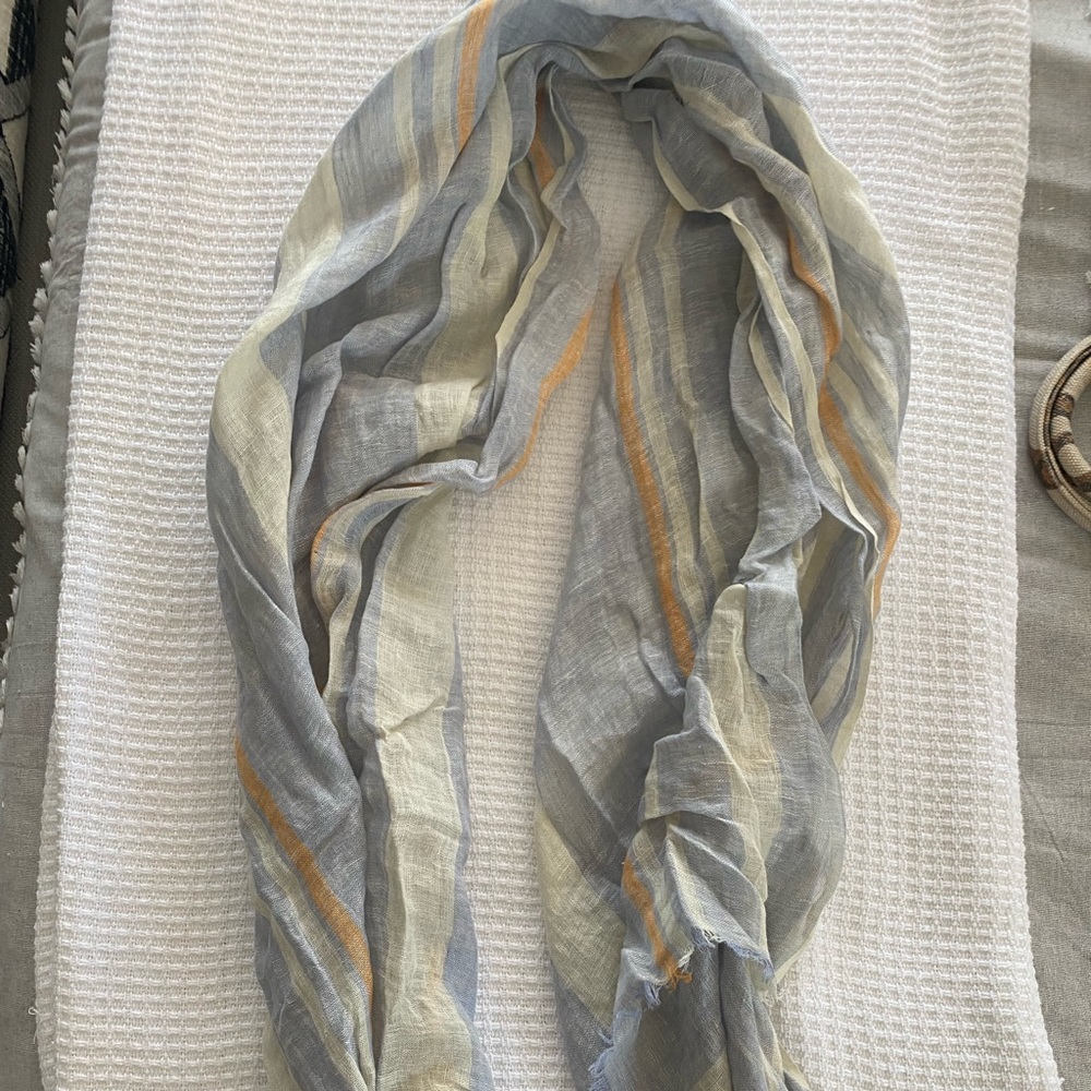 Aritzia scarf. Never worn